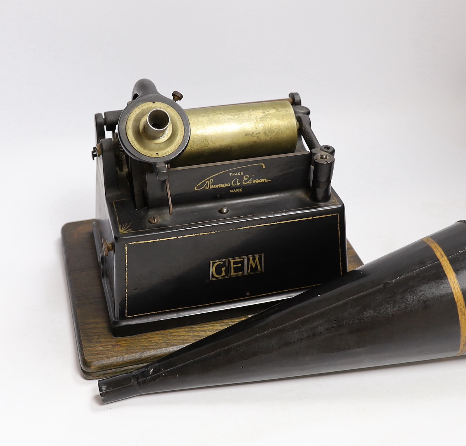 A cased Edison Gem phonograph with horn, case 20cm high